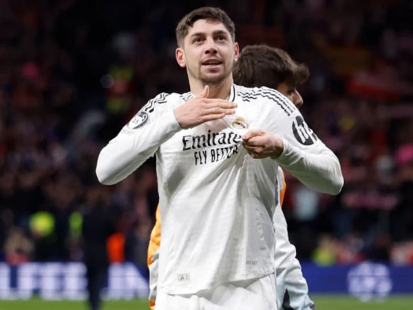 Los Blancos Melaju ke Delapan Besar Turnamen Champions, Sesuatu Jadi Sorotan Valverde