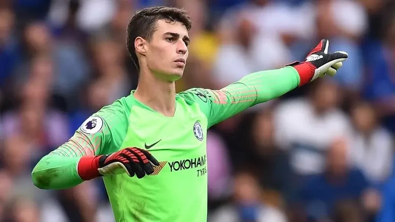 Chelsea Siap Jual Murah Kiper Termahal Sedunia