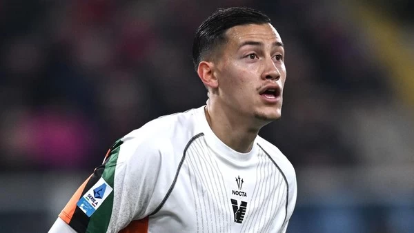 Media Italia Puji Kepemimpinan Jay Idzes di Venezia