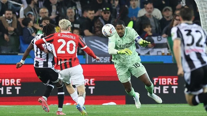 Maignan Sudah Tinggalkan RS usai Cedera Kepala Lawan Udinese