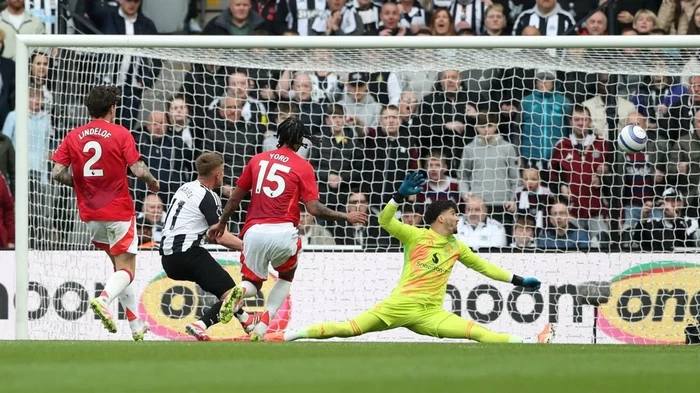 Bayindir Juga Blunder, Onana Main Lagi Lawan Lyon? 